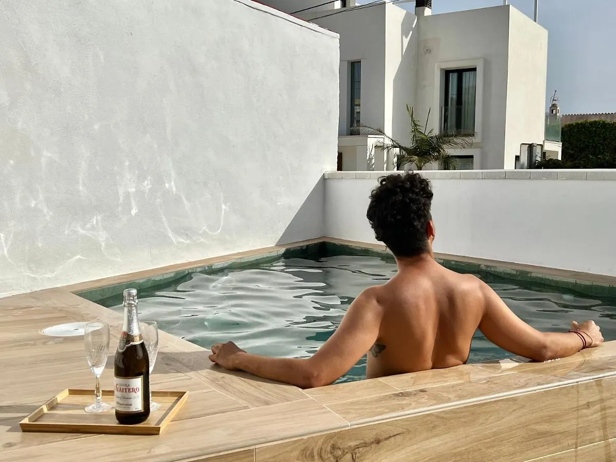Karibu Beach & Pool ماربيا 0*,  إسبانيا