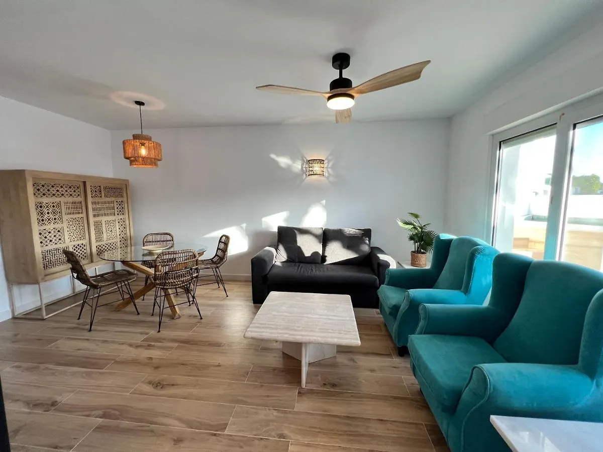 Karibu Beach & Pool ماربيا بيت للعطل